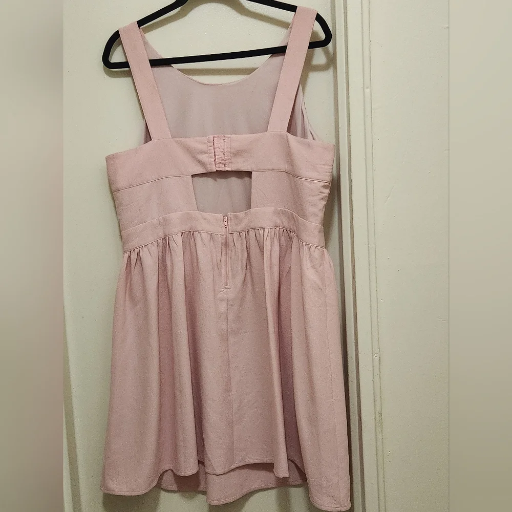 Forever 21 Plus mini dress in pink with cinched waist - Picture 9 of 11